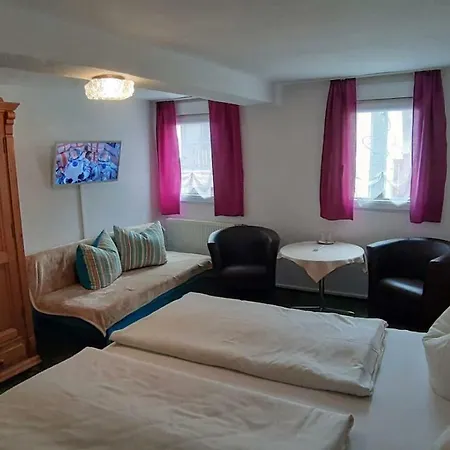 Гостевой дом Luisengarten Garni Поттенштайн